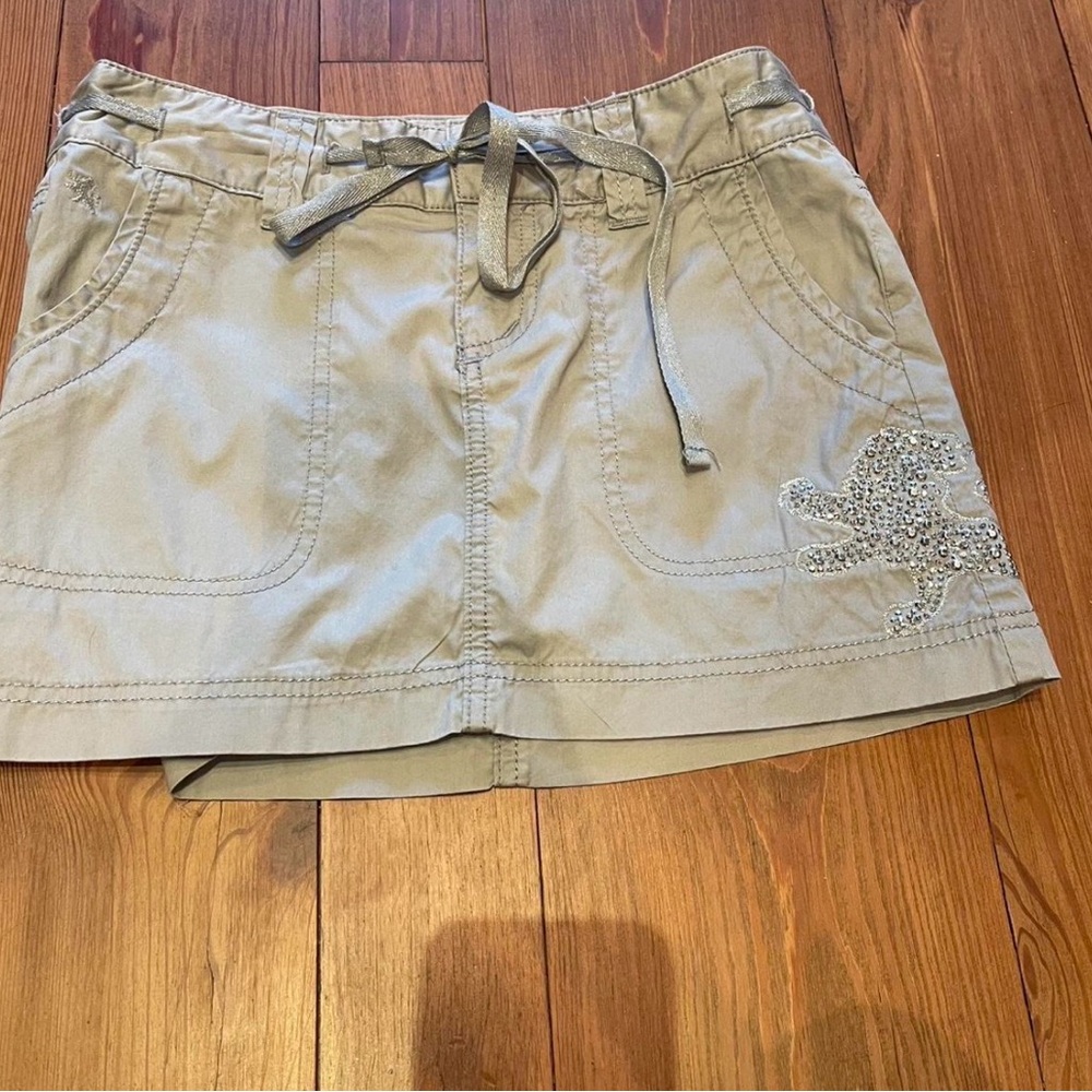 Express Light Tan Skirt With Lion